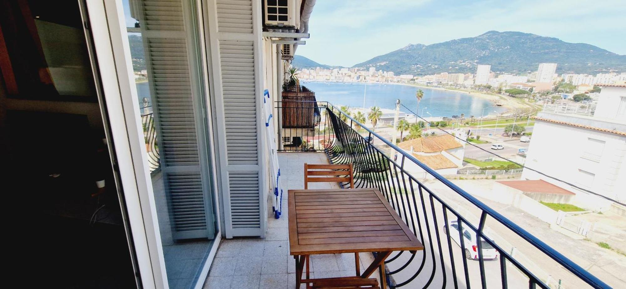 Magnifique Appartement Avec Balcon Vue Mer A L'Entree D'Ajaccio Ajaccio  Exterior foto